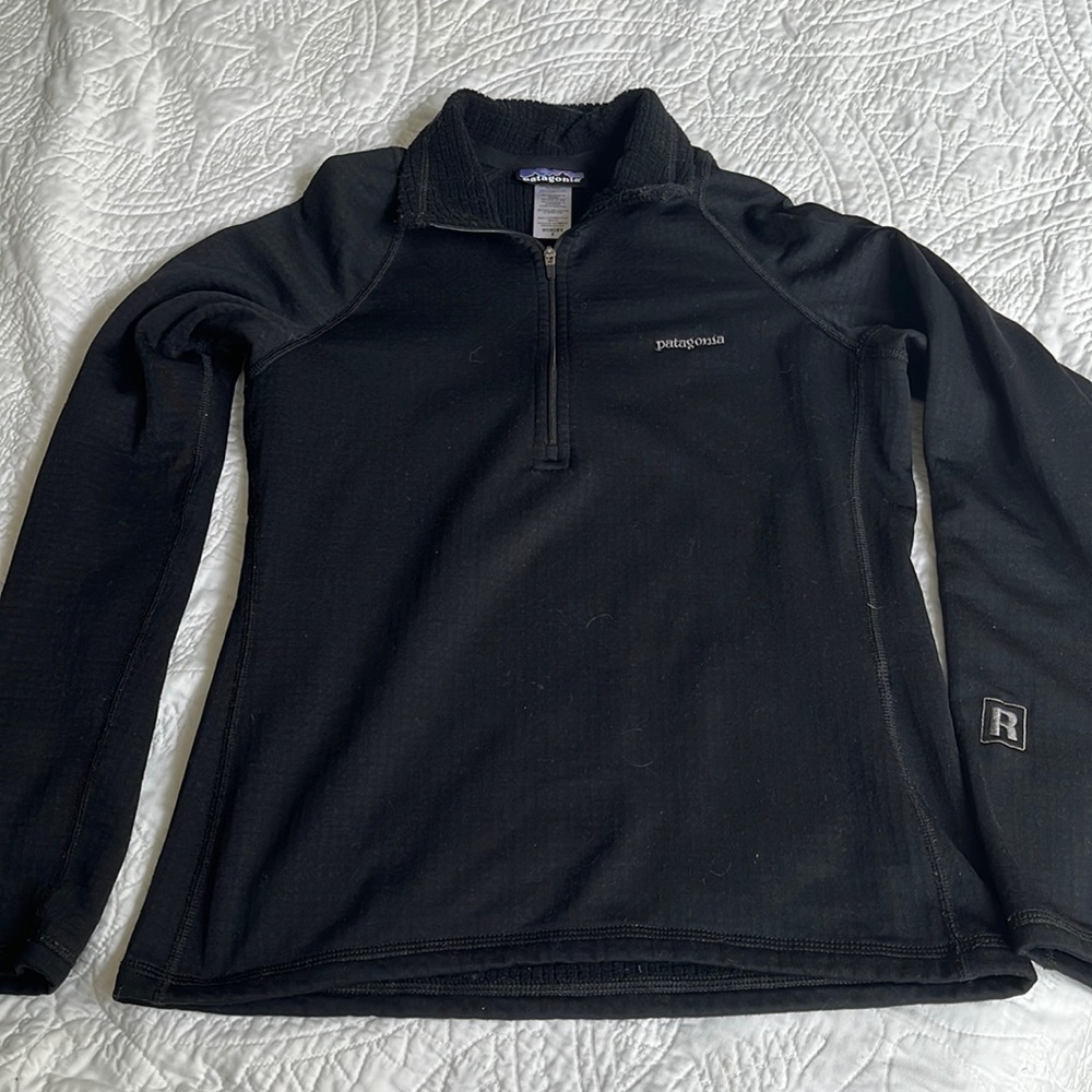 Patagonia 1/4 zip pull over black polyester